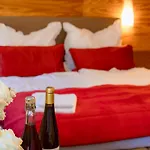 Hotel Berghaus Arlberg Mit Sauna Panoramablick Und Naehe Zur Piste