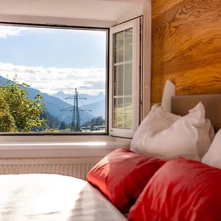 Hotel Berghaus Arlberg Mit Sauna Panoramablick Und Naehe Zur Piste 3*