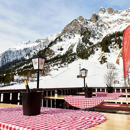 Berghaus Arlberg Mit Sauna Panoramablick Und Naehe Zur Piste Stuben am Arlberg